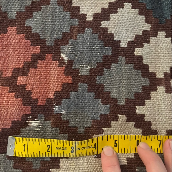 Vintage Kilim rug roughly 4 x 6 - Picture 4 of 9